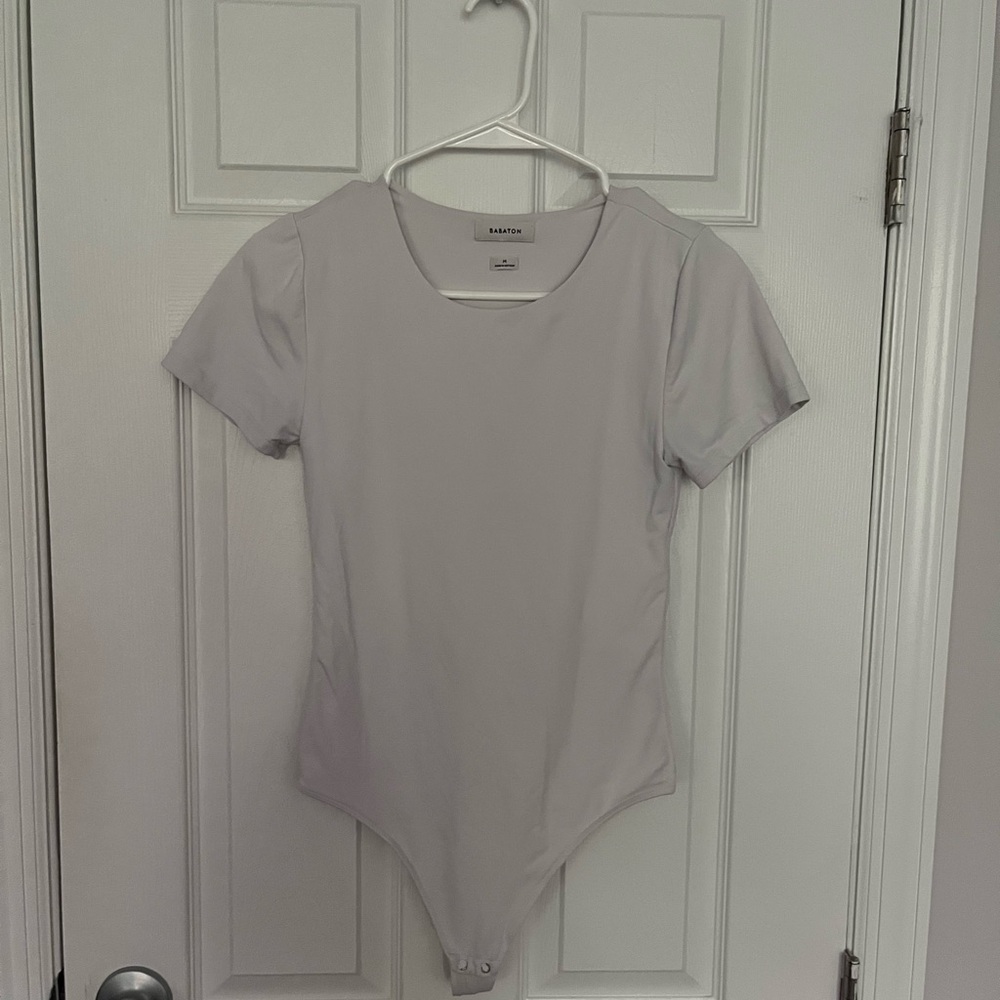 Aritzia Babaton white T shirt bodysuit contour size medium good condition